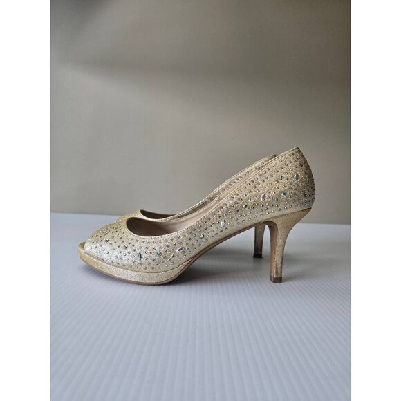 City Classified Frank Comfort Heels Sz 9 Gold - Picture 1 of 9